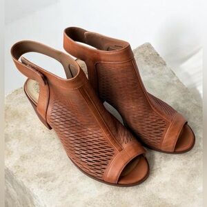 Vince Camuto Leather Open Toe Chunky Heel